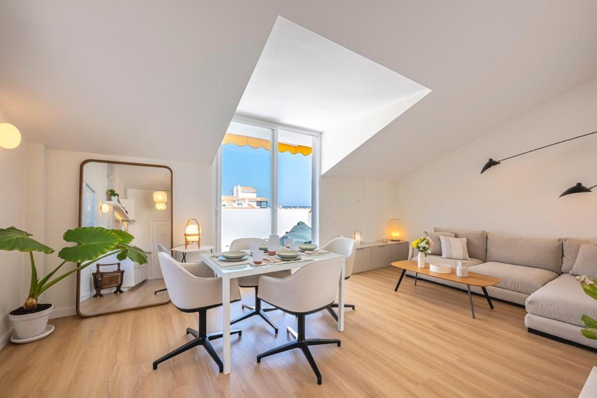 Apartment Stunning Penthouse With Terrace, Sea View And Parking