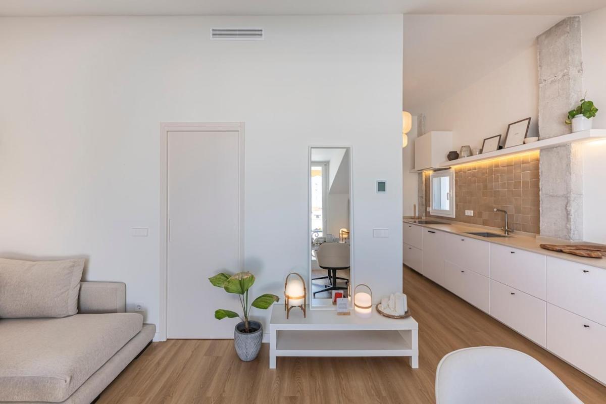 Stunning Penthouse With Terrace, Sea View And Parking