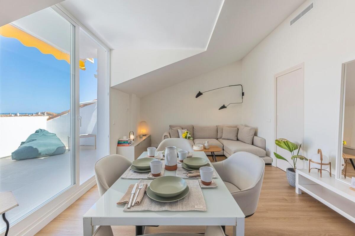 Stunning Penthouse With Terrace, Sea View And Parking Appartamento Marbella